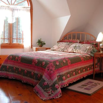 Three Pines Bed & Breakfast and Farm - Gable Room - Bed & Breakfast Near Me - Hancock, Maine Three Pines Bed & Breakfast and Farm - Gable Room - Bed & Breakfast Near Me - Hancock, Maine