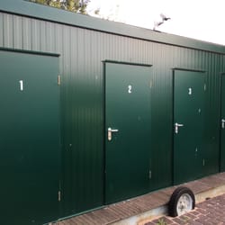 Forellensteg Seedorf - Sehr saubere getrennte Sanitäranlage mit Dusche und WC. Duschen 1€ = 4 min.