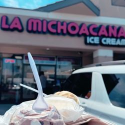 Classic vanilla in a cup + gansito flavor! so yummy