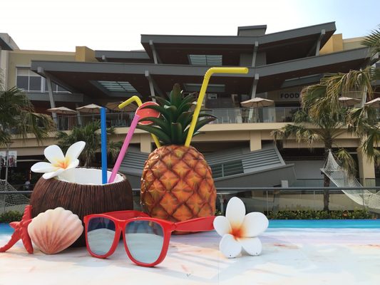 Gloria Outlets by null