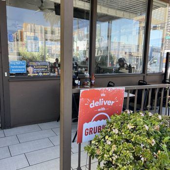 Pho Huong Que - 3/11/25 FYI. Parking lot entrance - Vietnamese Near Me - Oakland, California Pho Huong Que - 3/11/25 FYI. Parking lot entrance - Vietnamese Near Me - Oakland, California