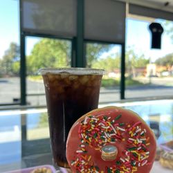 Happy Donuts - De Anza