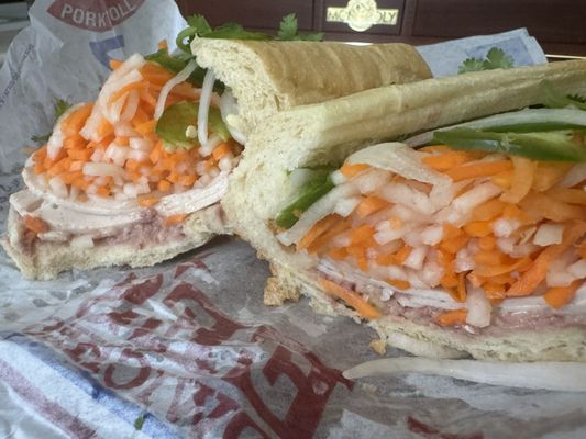 Lee's Sandwiches by null