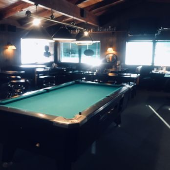 Park City Pub - Pool Table - Pubs Near Me - Portland, Oregon