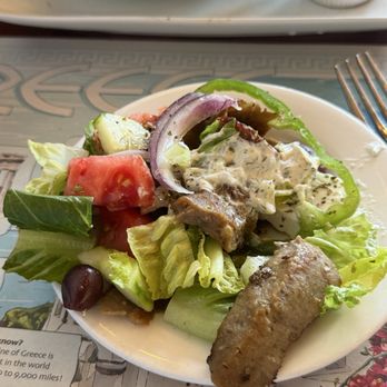 Nikki’s Greek Cafe - Greek salad with gyro (not full salad -this was about 1/4 of actual salad size) - Greek Near Me - Sarasota, Florida Nikki’s Greek Cafe - Greek salad with gyro (not full salad -this was about 1/4 of actual salad size) - Greek Near Me - Sarasota, Florida