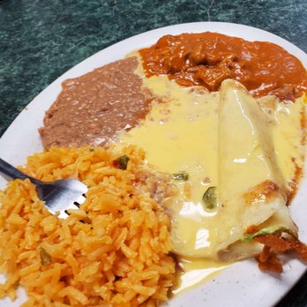 Taqueria El Sol de Mexico #2 - a plate of mexican food - Mexican Near Me - Houston, Texas Taqueria El Sol de Mexico #2 - a plate of mexican food - Mexican Near Me - Houston, Texas
