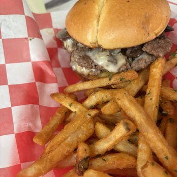 Bubba Grub - FOOD and SERVICE were top-tier. The fish was seasoned great and fried perfectly. The burger was juicy and seasoned just good. - Burgers Near Me - Nicholasville, Kentucky