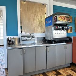 Captain D's - Drink fountain unattended