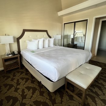 Best Western Plus Island Palms Hotel & Marina - Suite - San Diego, CA