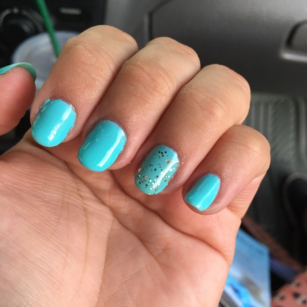La Flora Nails - I love going to La Flora!! Always beautiful nails done by Jessica or Suzi!!! - Nail Salons Near Me - Studio City, California La Flora Nails - I love going to La Flora!! Always beautiful nails done by Jessica or Suzi!!! - Nail Salons Near Me - Studio City, California