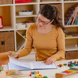DearOnes Montessori