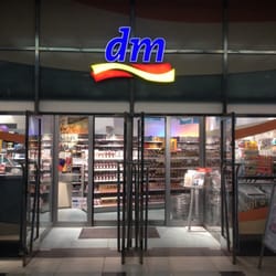 DM Drogerie - Vchod