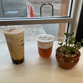 Sharetea Stockton - (Left) fresh milk family (right) strawberry mojito - Bubble Tea Near Me - Stockton, California Sharetea Stockton - (Left) fresh milk family (right) strawberry mojito - Bubble Tea Near Me - Stockton, California