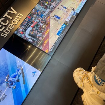 AT&T Store - Sandra was great and very helpful. Made the experience better . - Mobile Phones Near Me - Manhattan Beach, California