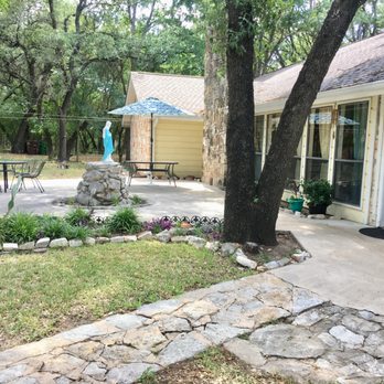A Serene Setting Assisted Living - Paved patio for outdoor gatherings - Retirement Homes Near Me - Round Rock, Texas