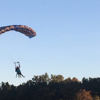 DC Skydiving Center - Landing - Skydiving Near Me - Warrenton, Virginia