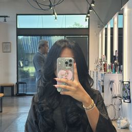 Womens hair cut with blowout Womens hair cut with blowout