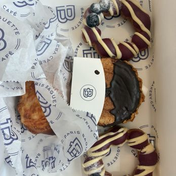 Paris Baguette - Bakeries Near Me - Arcadia, California