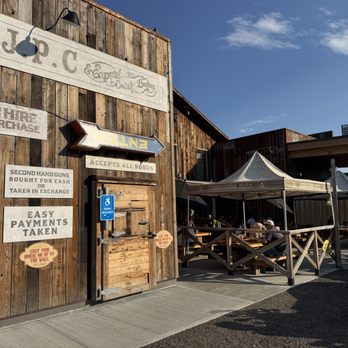 The Hatching Post - Patio area~ - Smokehouse Near Me - West Kelowna, British Columbia