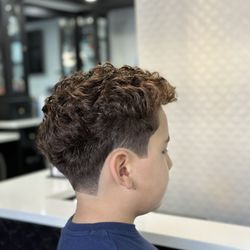 Benny and Bina's Hair Studio