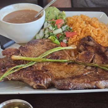 Familia Restaurante - Carne Asada plate abit pricey but well worth it! - Seafood Near Me - Irving, Texas