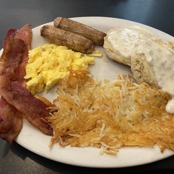 P Dubs Grille & Bar - Great breakfast - New American Near Me - Tehachapi, California P Dubs Grille & Bar - Great breakfast - New American Near Me - Tehachapi, California