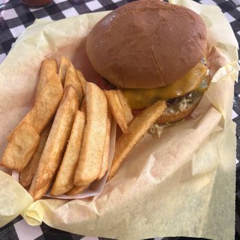 Del's Charcoal Burgers - #9. Cheese, Lettuce, Tomato & Mayo Cheeseburger - Burgers Near Me - Richardson, Texas Del's Charcoal Burgers - #9. Cheese, Lettuce, Tomato & Mayo Cheeseburger - Burgers Near Me - Richardson, Texas