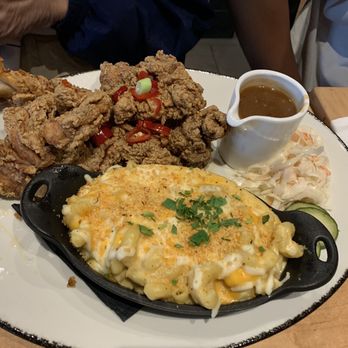 Smash Kitchen & Bar - Buttermilk chicken - Comfort Food Near Me - Unionville, Ontario Smash Kitchen & Bar - Buttermilk chicken - Comfort Food Near Me - Unionville, Ontario
