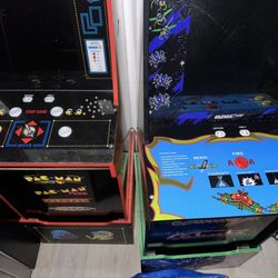 Super 8 by Wyndham Mahwah - Broken Busted up video games that you can't play are no fun!