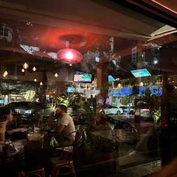 Sylvano’s - Outside - Italian Near Me - Miami, Florida