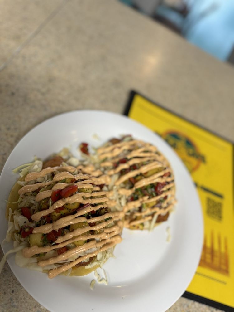 Burgers at Beach Cafe in Las Vegas