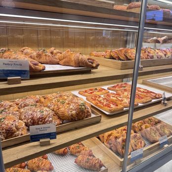 Paris Baguette - Coffee & Tea Near Me - San Diego, California