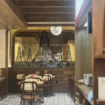 Tha Phraya - Nice decoration - Thai Near Me - New York, New York Tha Phraya - Nice decoration - Thai Near Me - New York, New York