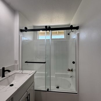 E.G Glass - Glass & Mirrors Near Me