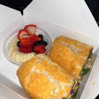 Lula's Cafe - Kale-Ya - Cafes Near Me - Shelby Township, Michigan