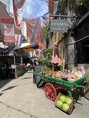 Maltby Street Market by null