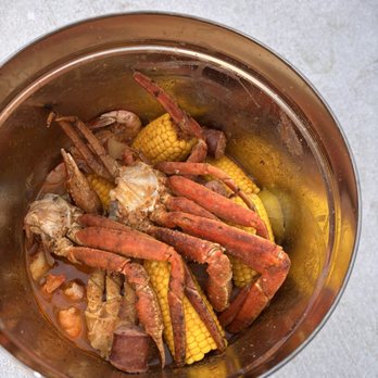 Topsail Steamer - The Queen Charlotte Steampot. - Seafood Near Me - Charlotte, North Carolina