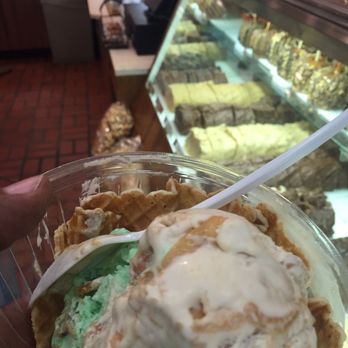 Kilwins Ice Cream - Chocolate - Fudge - Ice Cream & Frozen Yogurt Near Me - Charleston, South Carolina Kilwins Ice Cream - Chocolate - Fudge - Ice Cream & Frozen Yogurt Near Me - Charleston, South Carolina