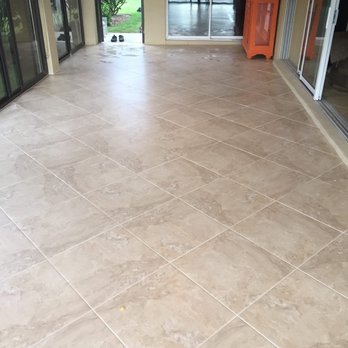 Warrens Flooring - a tile floor in a home - Flooring Near Me - Lady Lake, Florida Warrens Flooring - a tile floor in a home - Flooring Near Me - Lady Lake, Florida