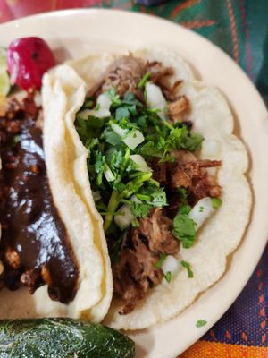 Taquerí­a La Oaxaqueña by null