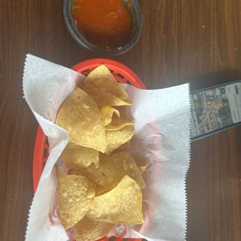 Mari’s Restaurant - Xtra Chips and Salsa (Dine In) - Mexican Near Me - Lake Zurich, Illinois