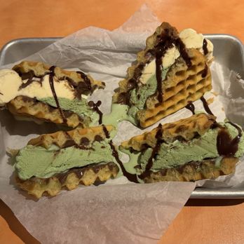Kowloon Tong Dessert Cafe - Desserts Near Me - San Francisco, California