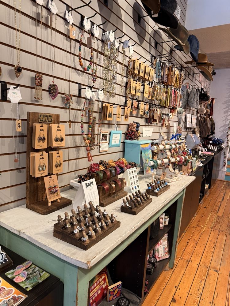 Charmed Boutique Logo