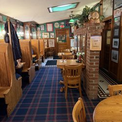 Duffy's Tavern - Cozy booths and tables