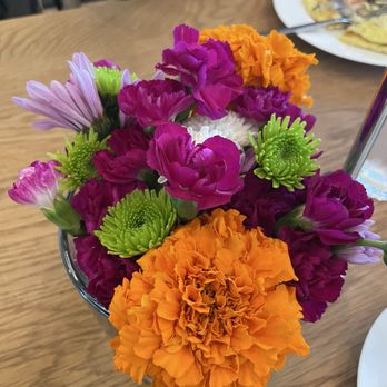 The Wilbur Mansion - Fresh flower centerpieces - Venues & Event Spaces Near Me - Bethlehem, Pennsylvania The Wilbur Mansion - Fresh flower centerpieces - Venues & Event Spaces Near Me - Bethlehem, Pennsylvania