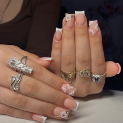 Nail Boutique 2 - I like this salon a lot. I recommend for anyone!