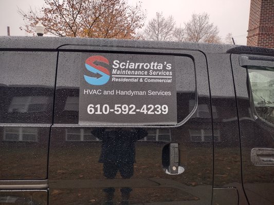 Sciarrotta's maintenance services Logo