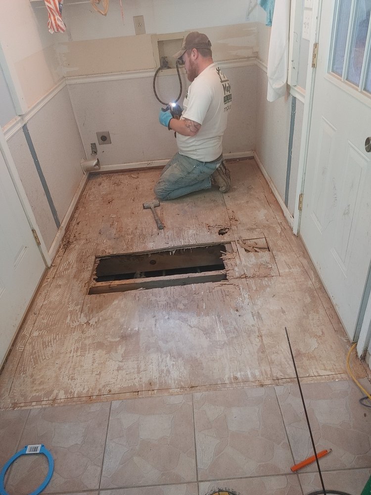 Slide of M&M Construction Solutions