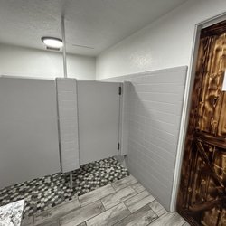 Centre Twin Theatre - Bathroom