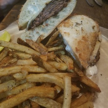 Bacon Bourbon And Beer - Brisket sandwich - American Near Me - Washington, Pennsylvania